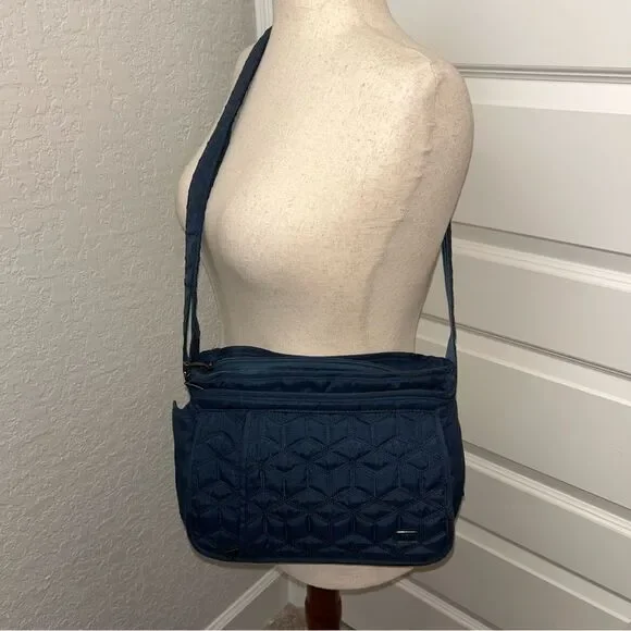 Lug Wings Crossbody Purse Bag - Picture 2 of 11